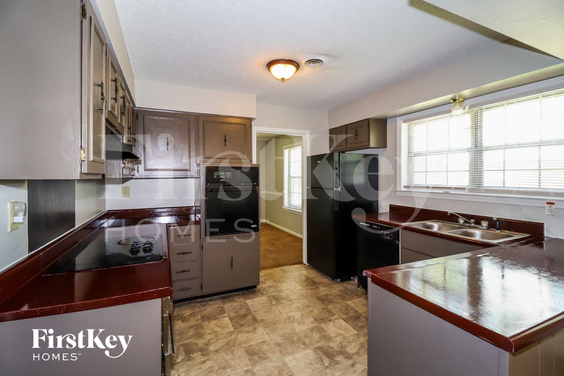 Building Photo - 2082 Leichester Ln