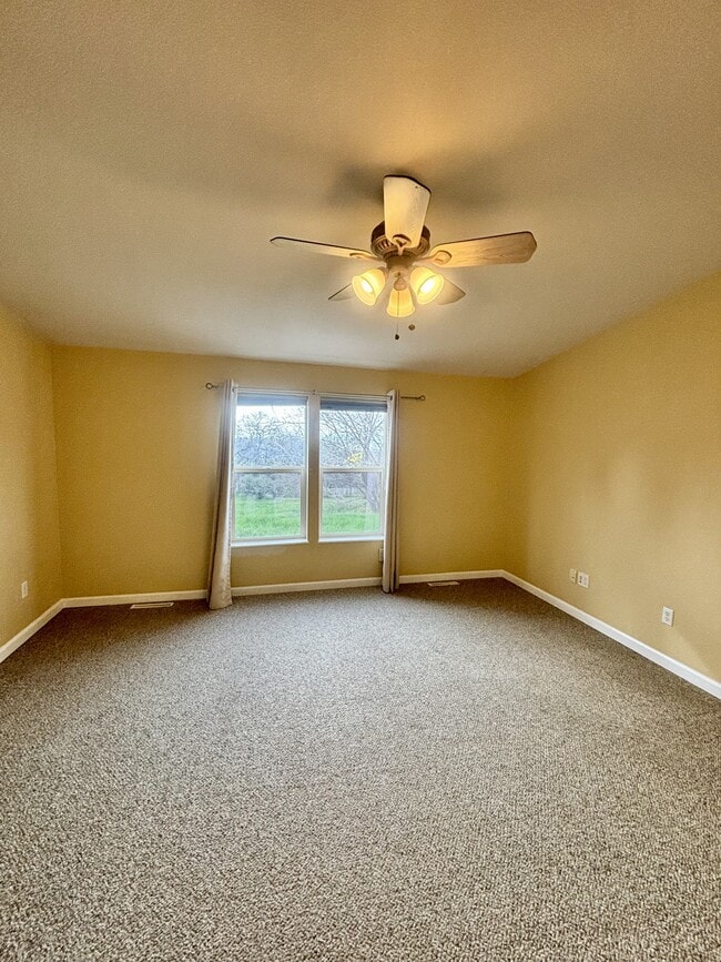 Building Photo - 10389 N Ponderosa Way