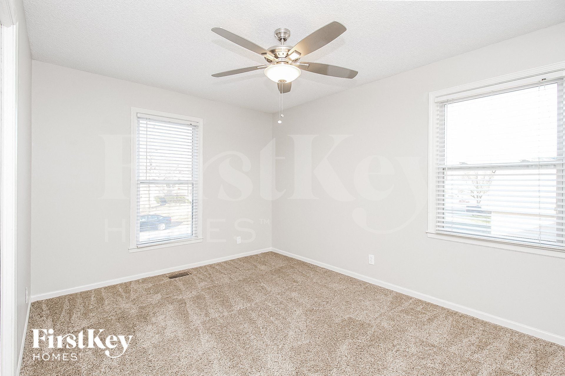 Building Photo - 1715 Regency Dr