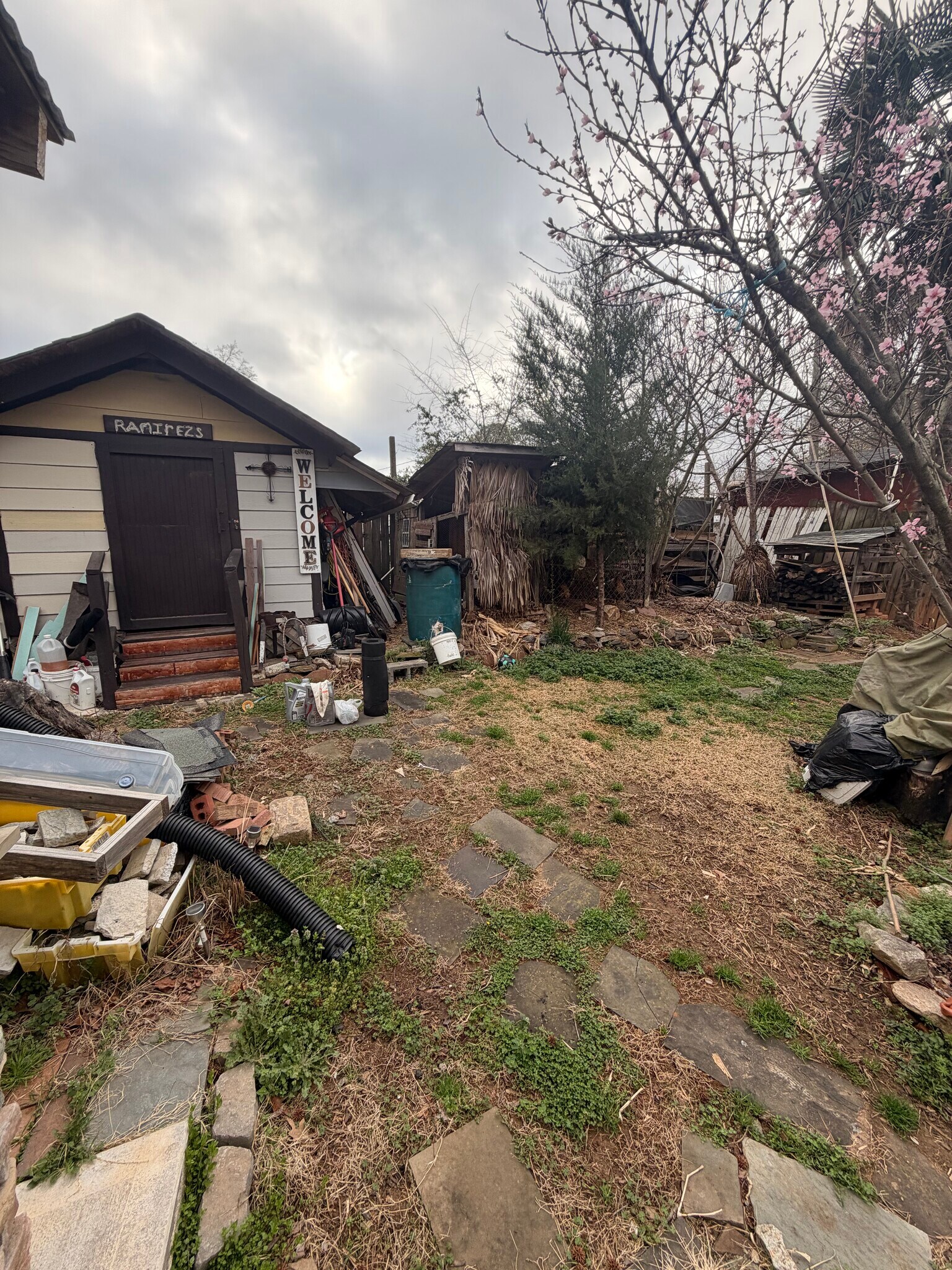 Building Photo - 3714 Pine Knoll Dr