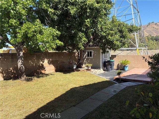Building Photo - 549 Canyon Hill Rd