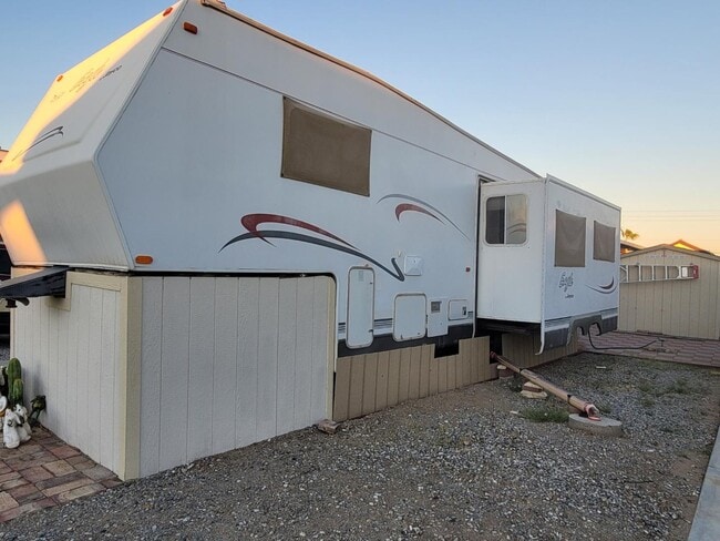 Building Photo - 9797 E 32nd St