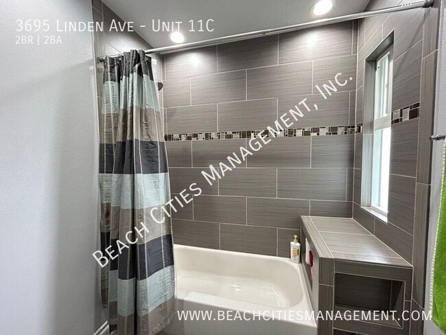 Building Photo - 3695 Linden Ave