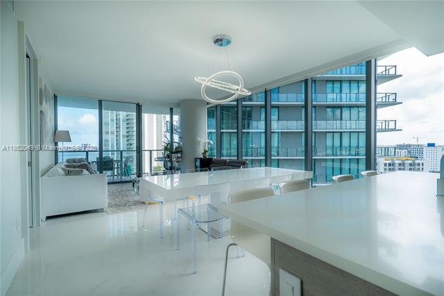 Building Photo - 650 NE 32nd St