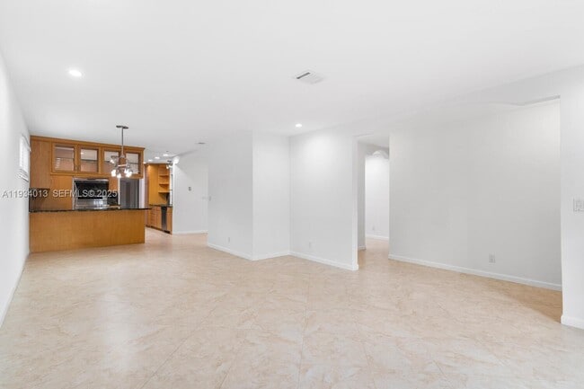 Building Photo - 1047 Buchanan St