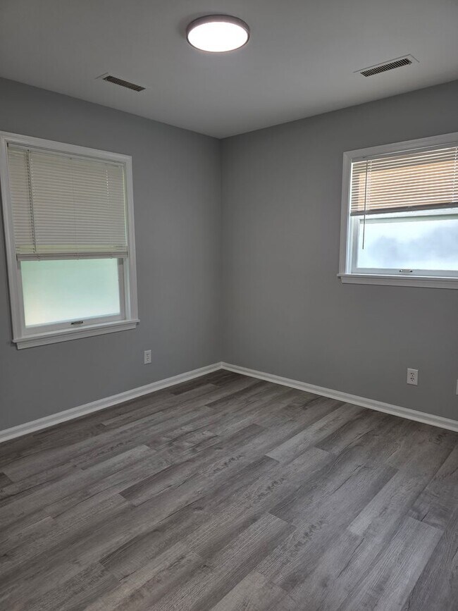 Building Photo - 1440 5th St