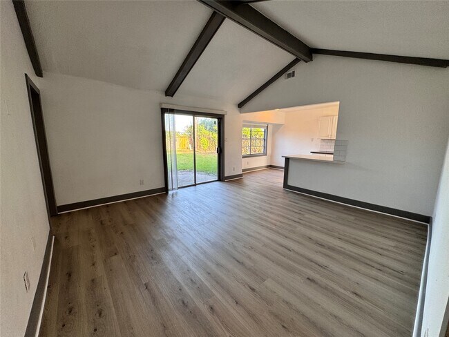 Building Photo - 9750 Guest St
