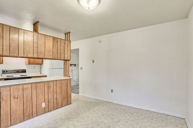 Building Photo - 836 Winchester Dr