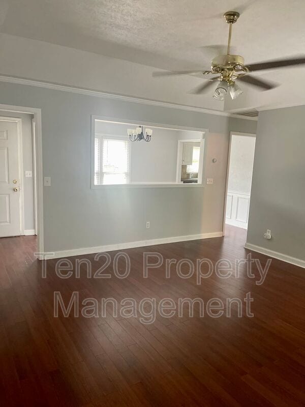 Building Photo - 2234 Birchwood Dr