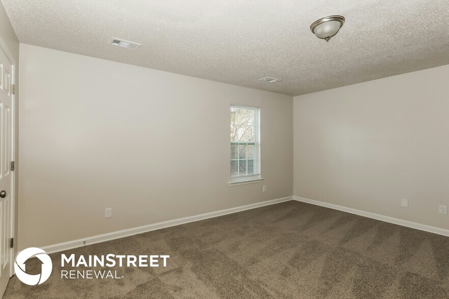 Building Photo - 459 Eagles Crossing Cir