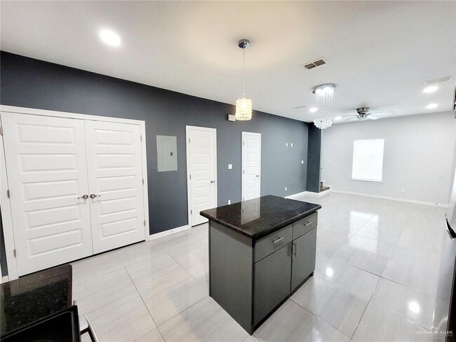 Building Photo - 2101 Taxco Ct