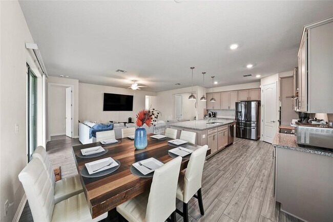 Building Photo - 10913 Green Harvest Dr.