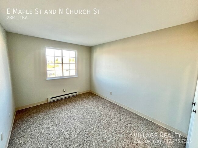 Building Photo - 361 E Maple St