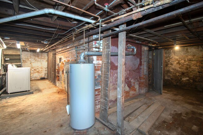Building Photo - 168 Central Ave