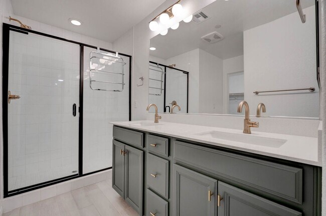 Building Photo - 111 Balsam Leaf Ct