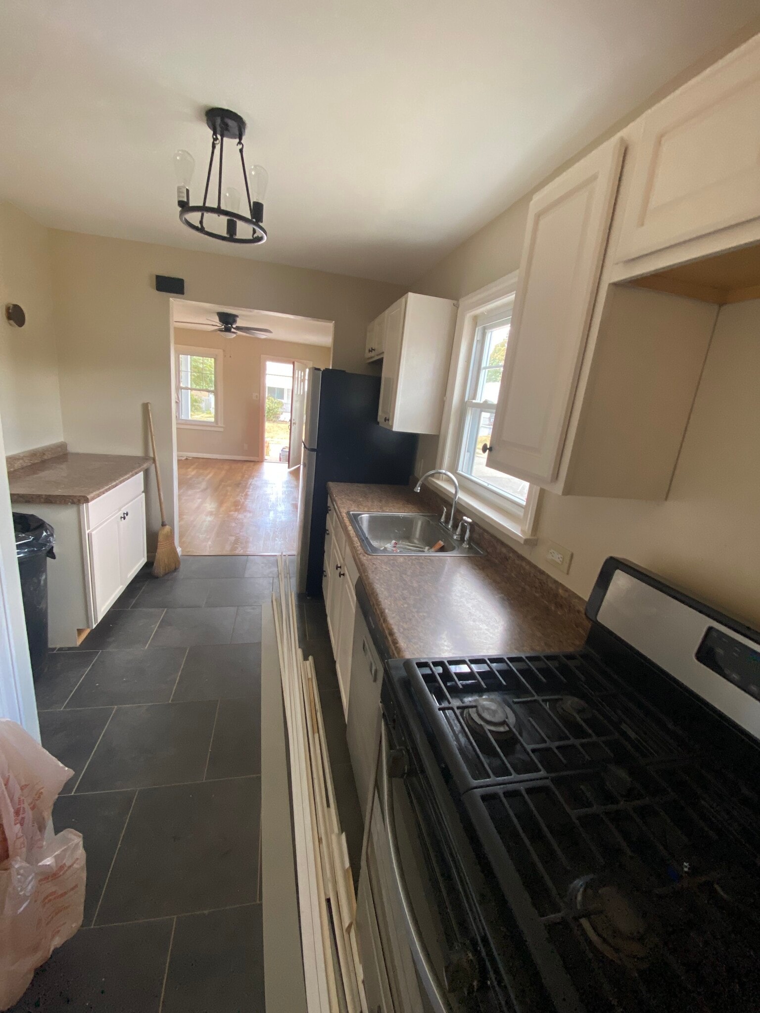 Building Photo - 5256 Warren Ave