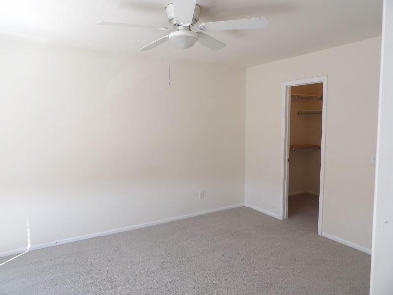 Building Photo - 4979 Butterfield Dr