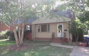 Building Photo - Classic 3 Bedroom Brick Rancher in Henrico...