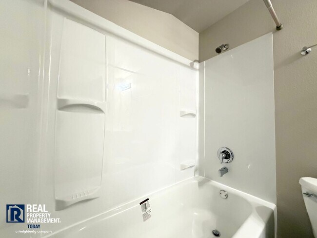 Building Photo - 212 128th St S