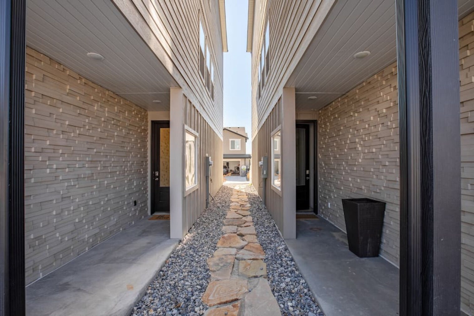 Building Photo - 642 E 460 S