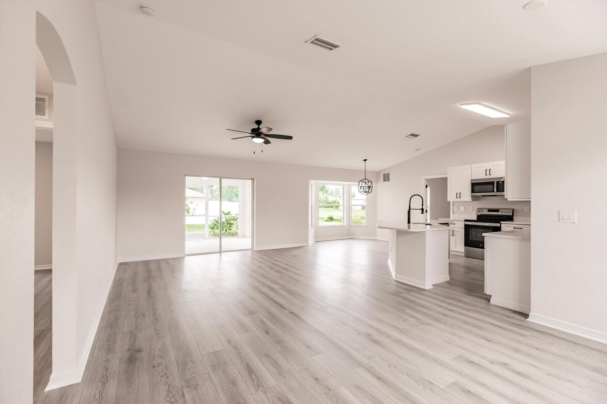 Building Photo - 4132 Mermell Cir