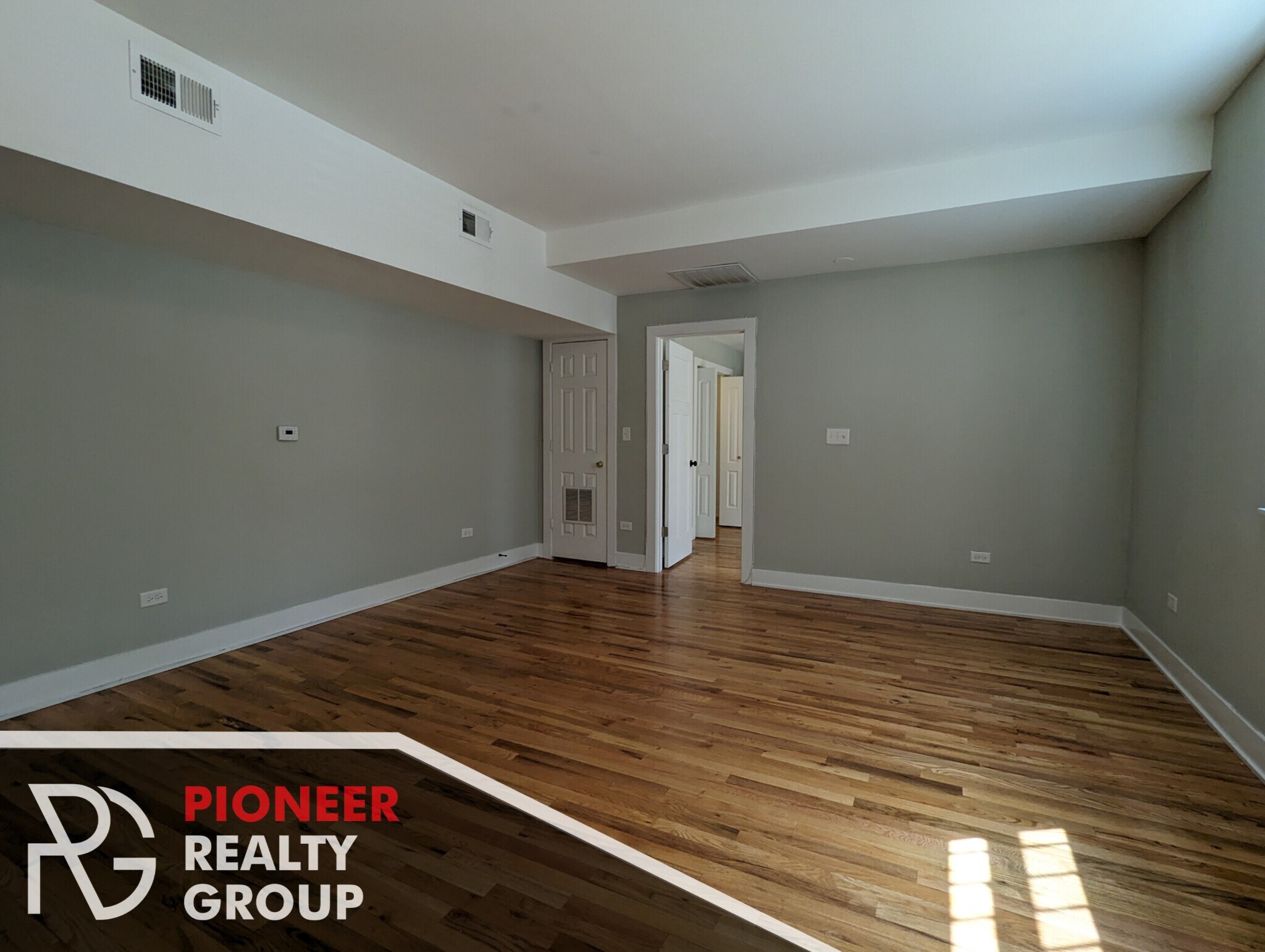 Building Photo - 2822 N Mildred Ave