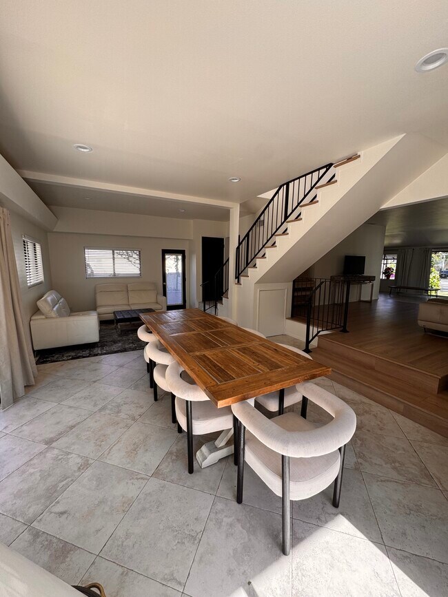 Building Photo - 5183 Topanga Canyon Blvd