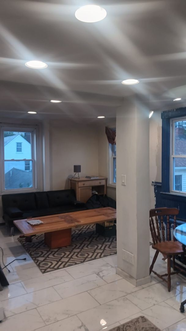 Building Photo - Newly renovated 1-Bd Cambridge - Great Deal