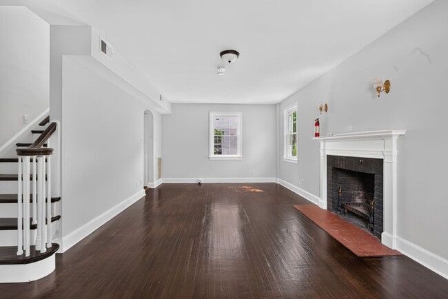 Building Photo - 4336 45th St NW
