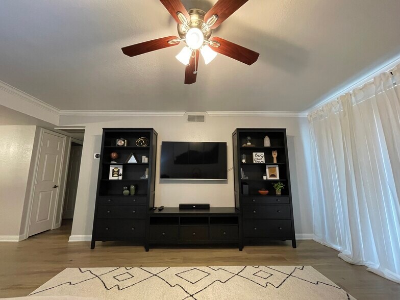 Building Photo - 8260 E Arabian Trl