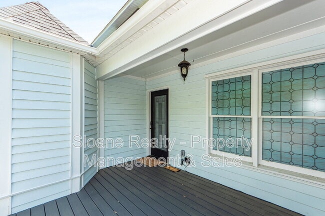 Building Photo - 834 Harbor Pl Dr