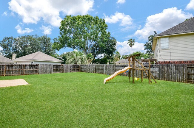 Building Photo - 1206 Green Knoll Dr