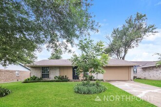 Building Photo - 3 BR/2BA | Newly Renovated Single Family Home | With Garage| Spacious Layout & Modern Upgrades!