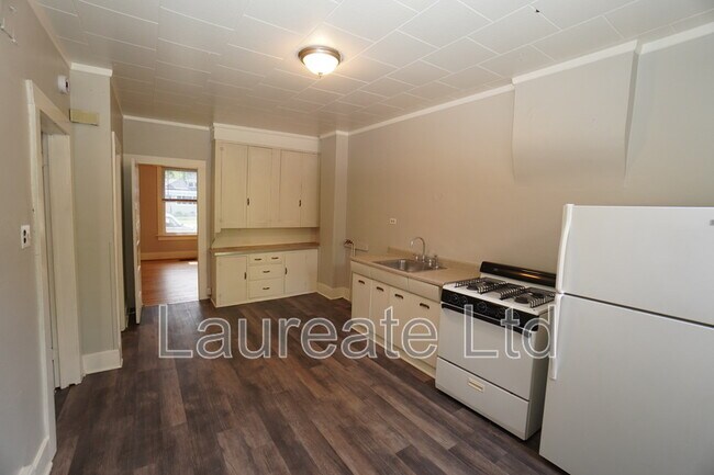 Building Photo - 3132 Perry St