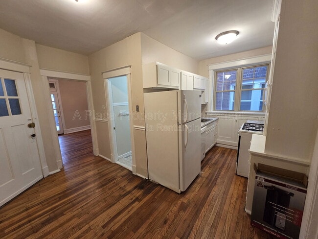 Building Photo - 3143 Halliday Ave