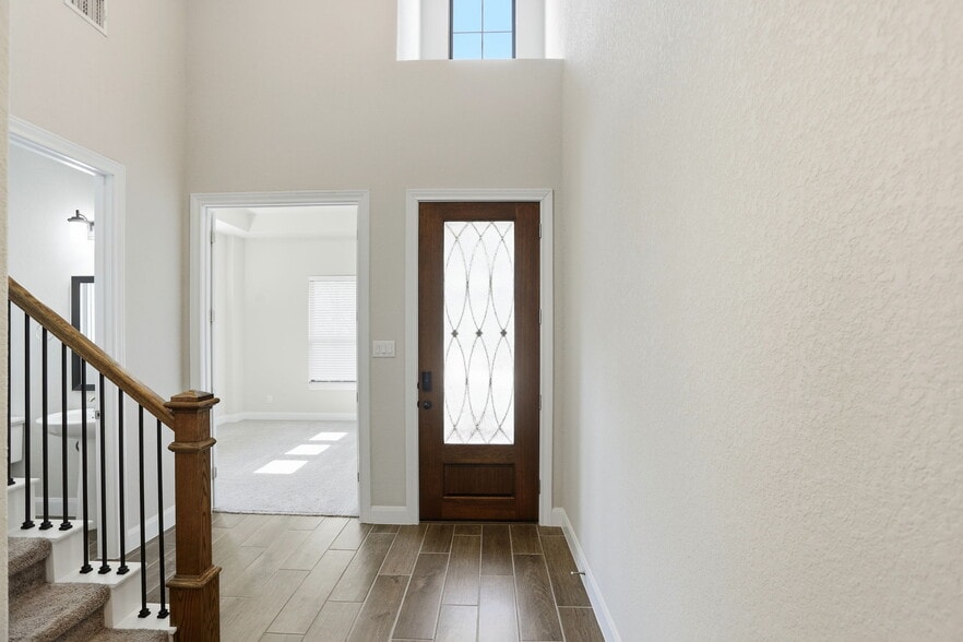 Building Photo - 11330 Cottage Grove