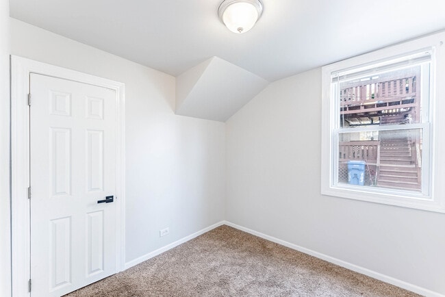 Building Photo - 3807 S Albany Ave