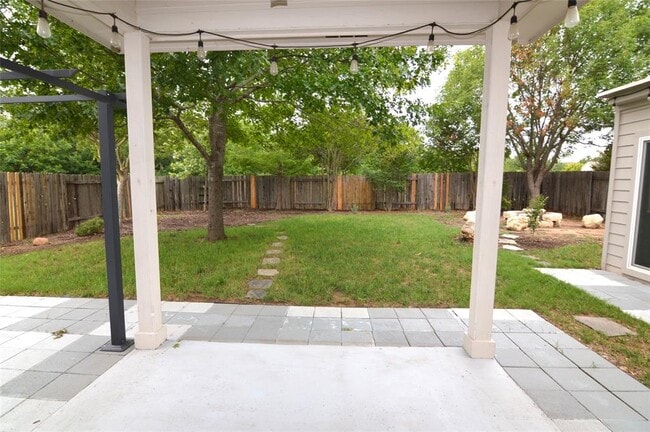 Building Photo - 916 Brighton Pl