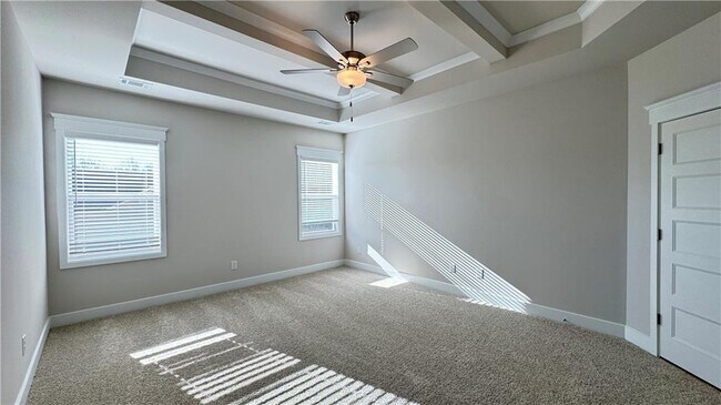 Building Photo - 5401 Bancroft Ln