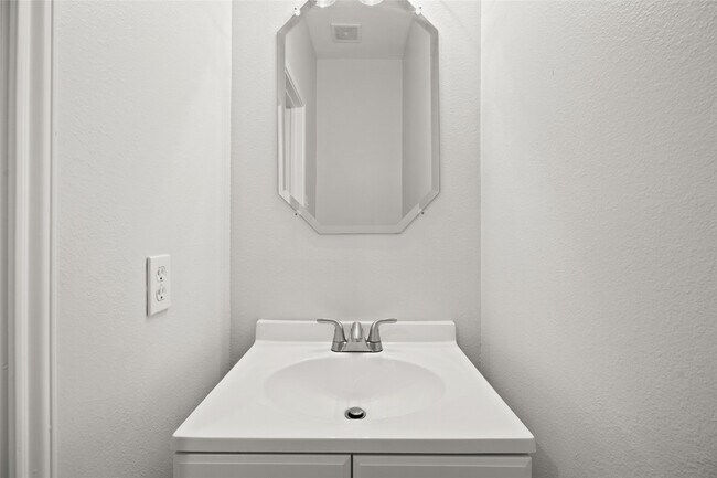 Building Photo - 308 Meadow Trail Ct