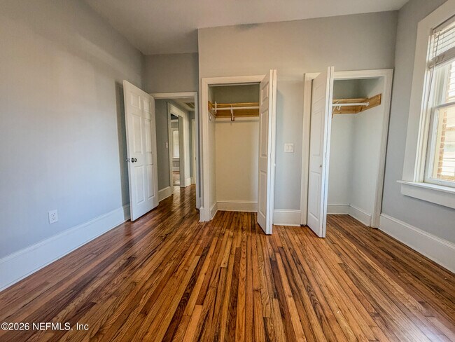 Building Photo - 2047 N Market St