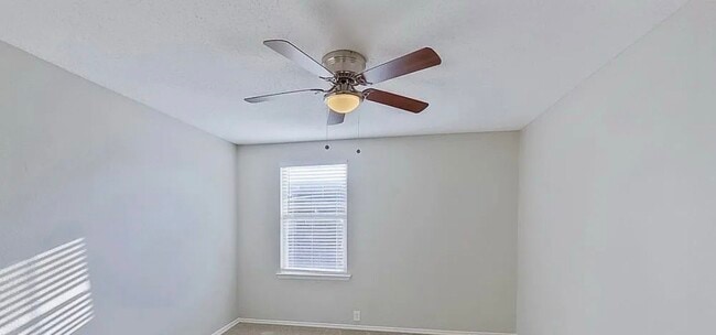 Building Photo - AVAILABLE NOW