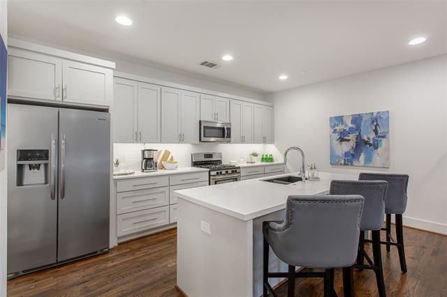 Building Photo - 5602 Lindell Ave