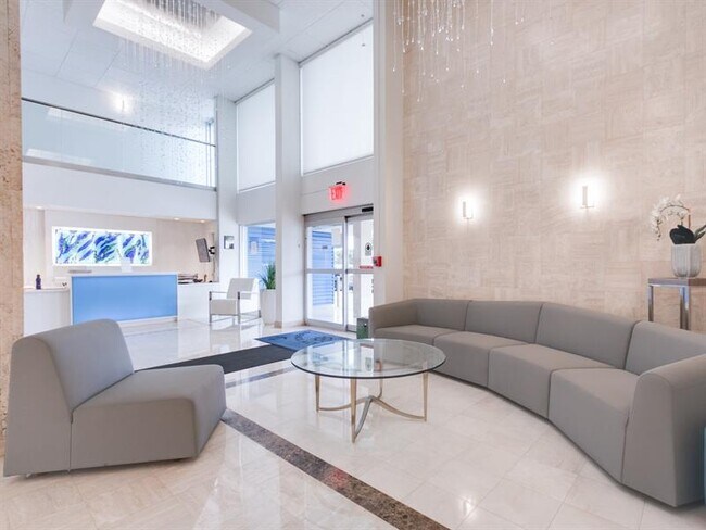 Building Photo - 750 N Ocean Blvd