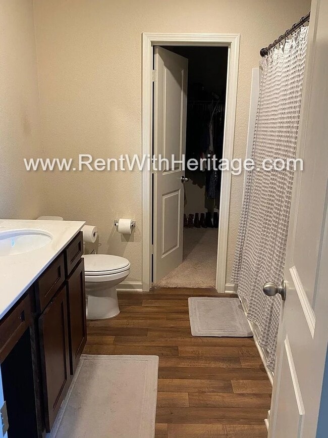 Building Photo - Gorgeous 3bd/ 2.5 bath Home in Popular Ann...