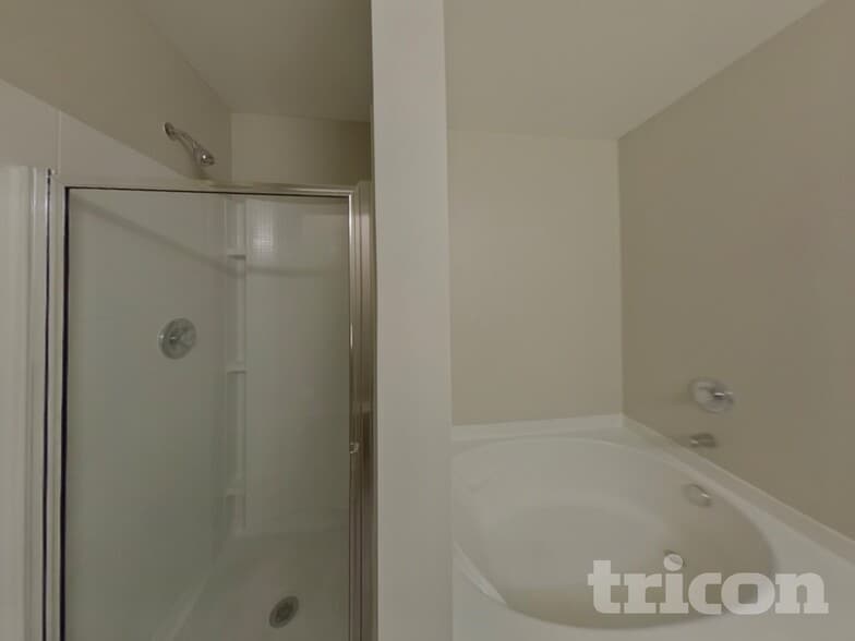 Building Photo - 547 Falls Cottage Run