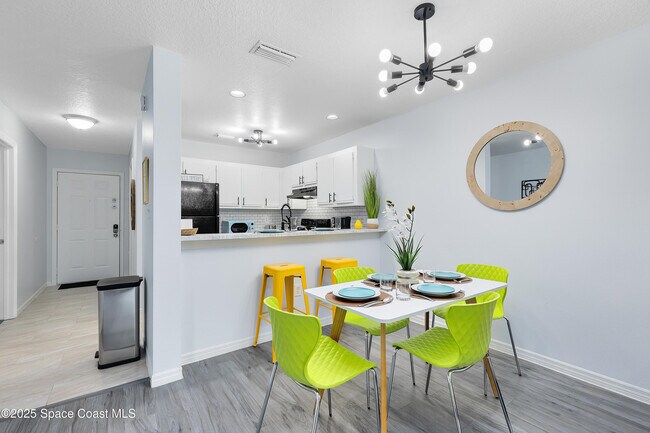 Building Photo - 3165 South St