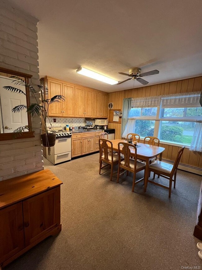 Building Photo - 135 Sunrise Ln