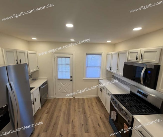 Building Photo - Spacious 4-Bedroom • 2-Bathroom Single-Family Home