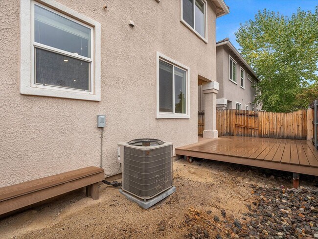 Building Photo - 760 Sarcinella Ct